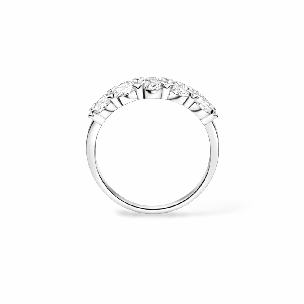 Mia Ring