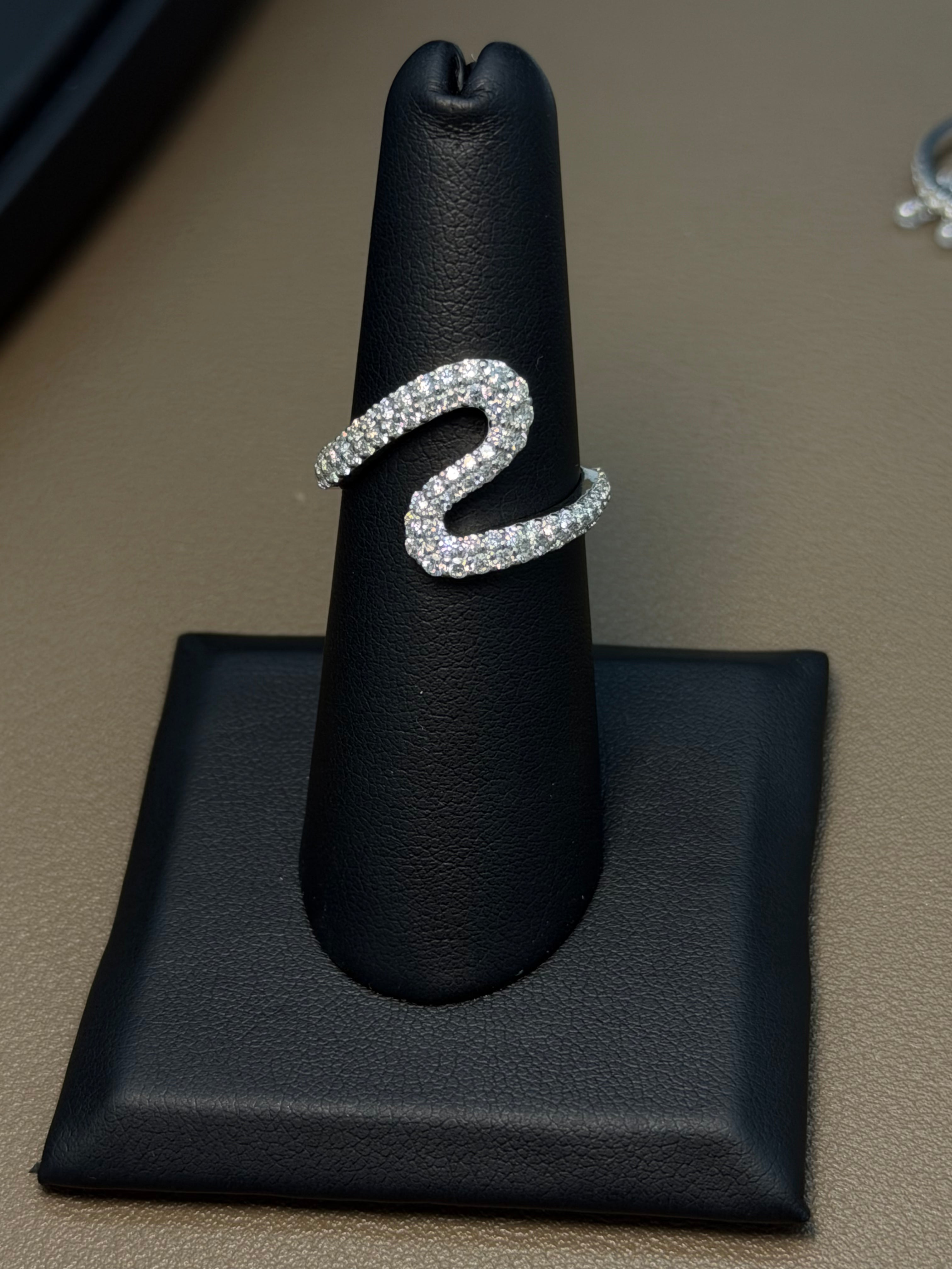 Pavé Twist Ring