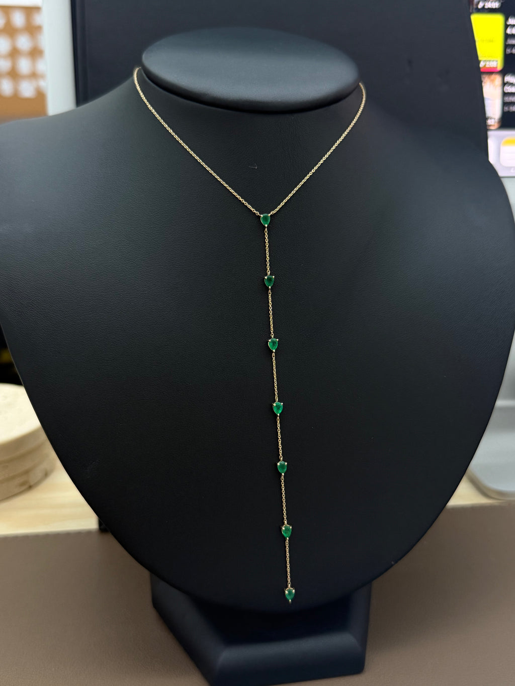 Emerald Lariat