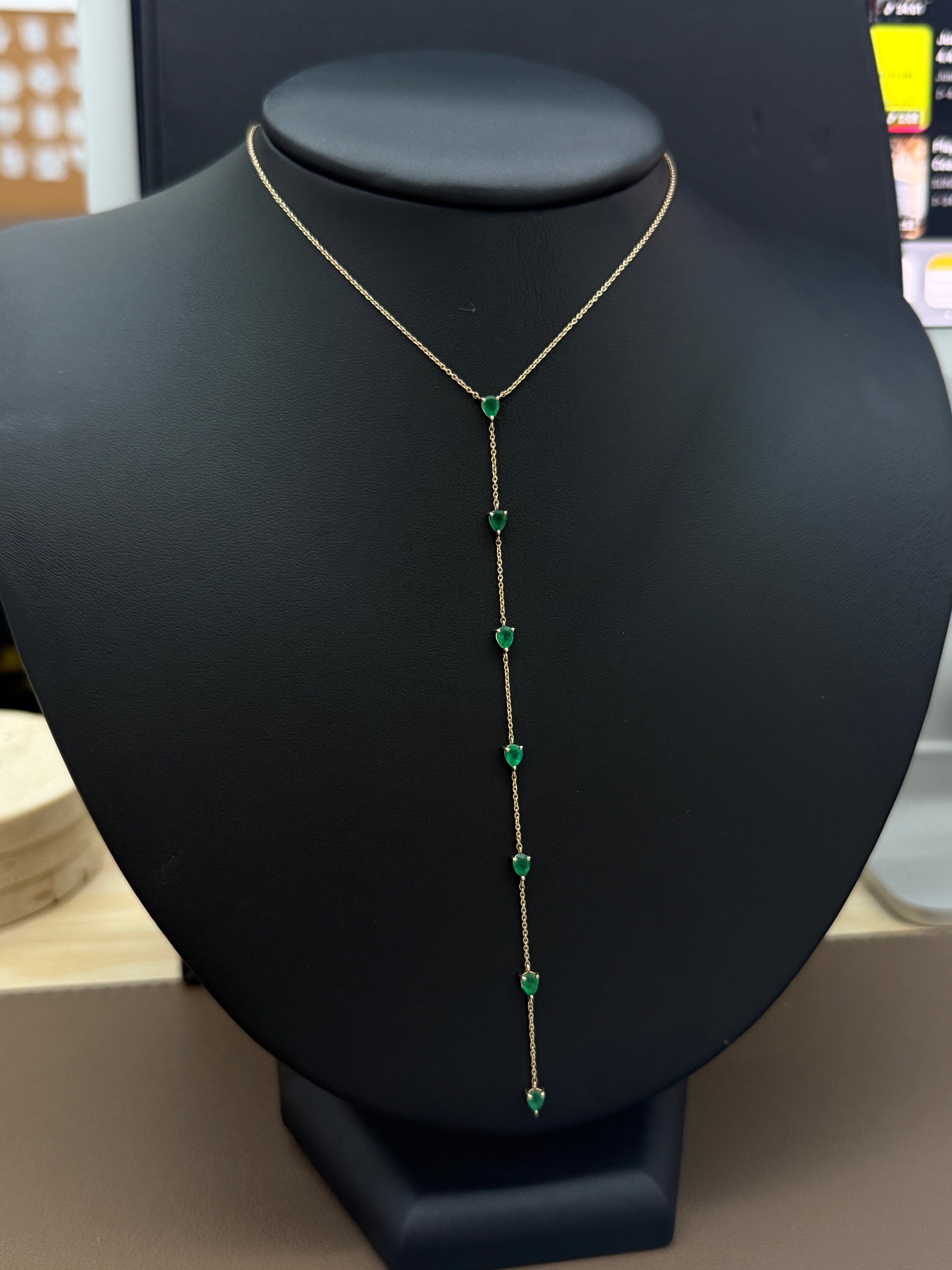 Emerald Lariat
