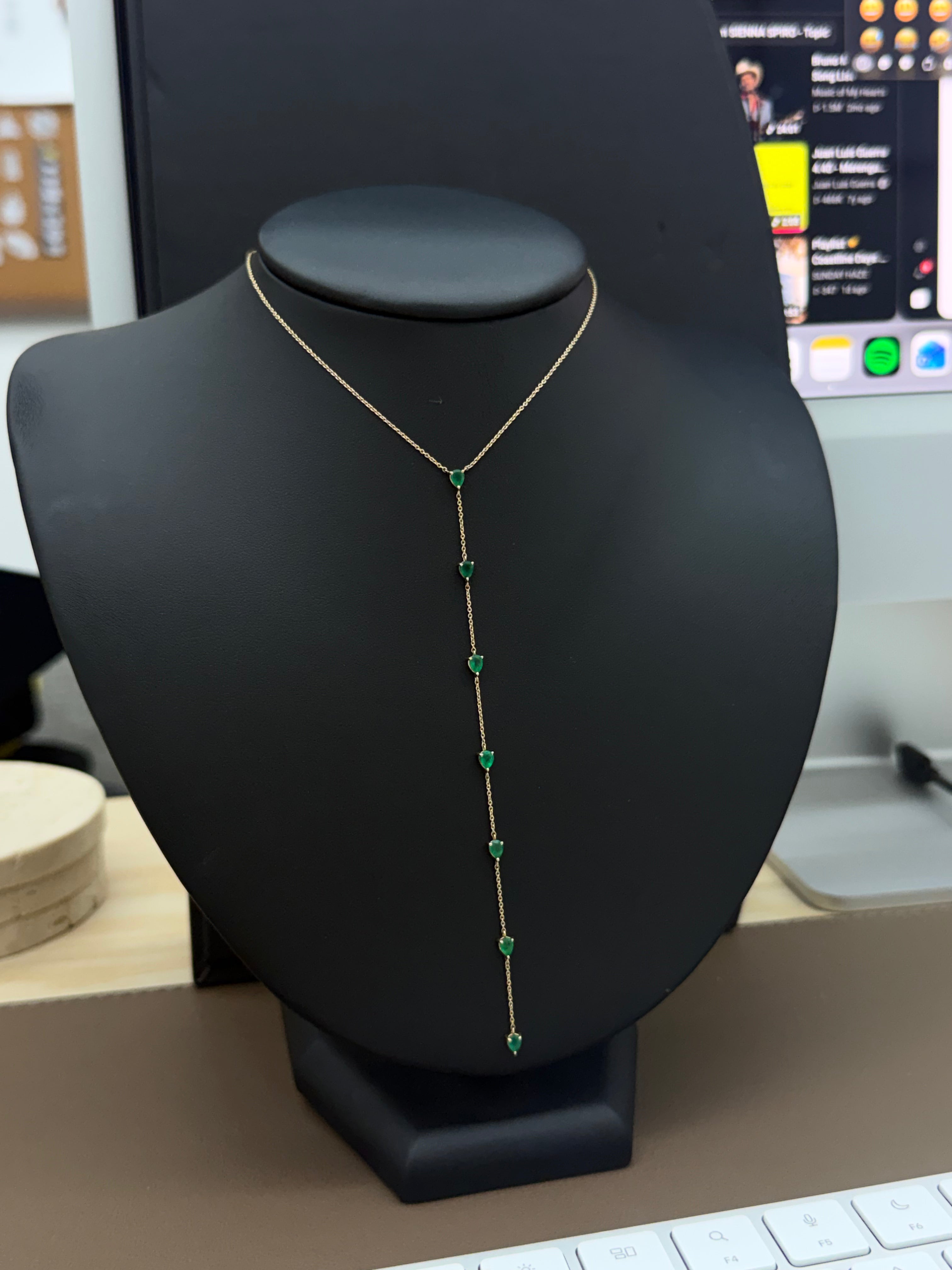 Emerald Lariat