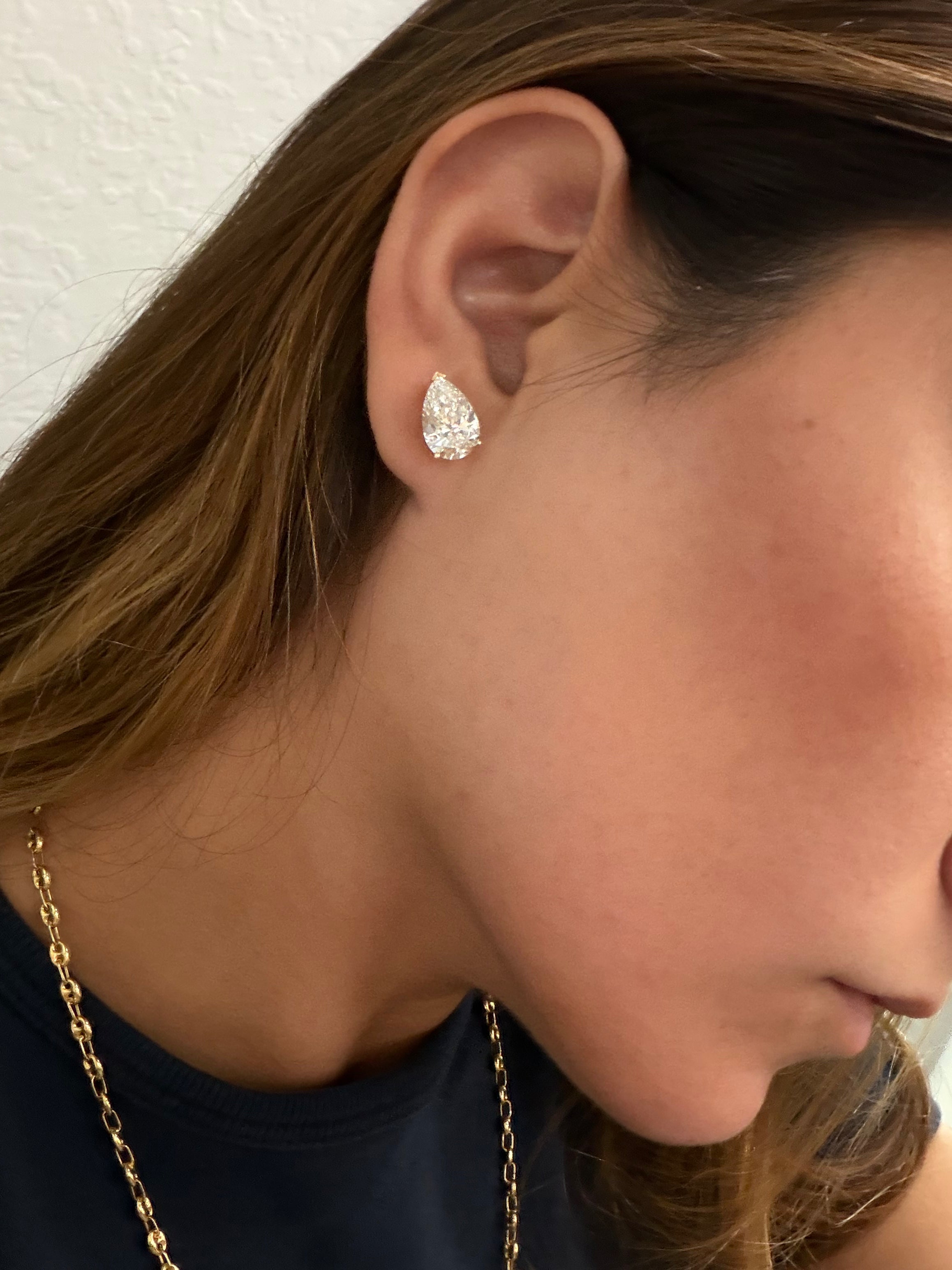 6ct Pear Studs