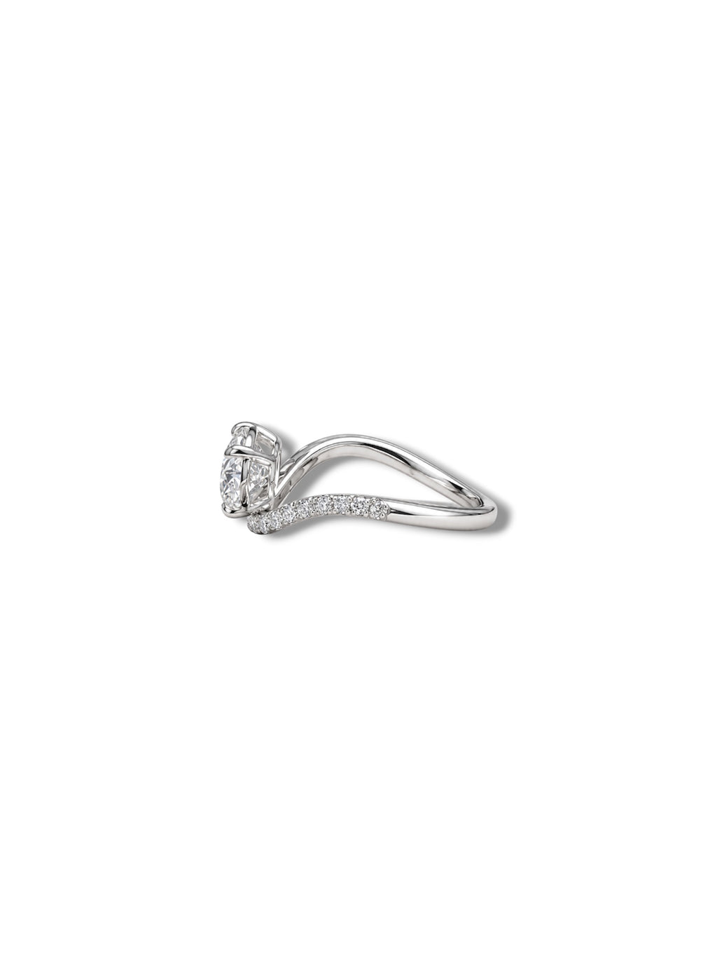 Oval Pavé Wave Ring