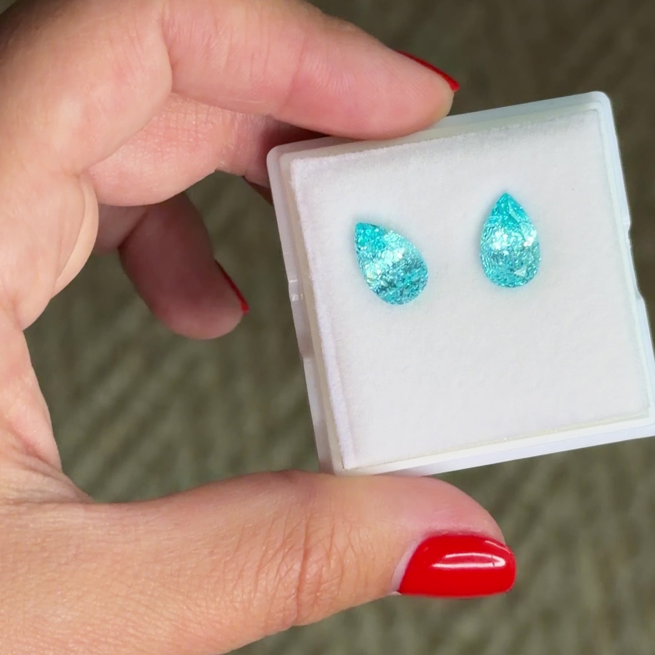YAG Paraiba Pear 3.748ct